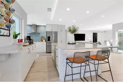 3694 Glen Oaks Manor Drive, Sarasota, FL 34232 - Photo 15