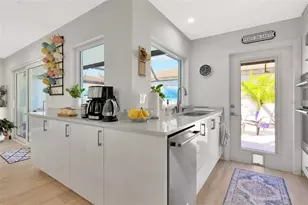 3694 Glen Oaks Manor Dr, Sarasota, FL 34232 - Photo 17