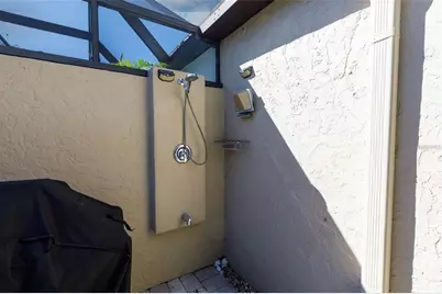 3694 Glen Oaks Manor Drive, Sarasota, FL 34232 - Photo 7