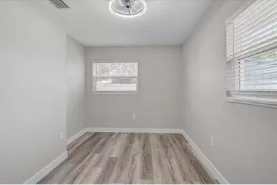 3133 Lake Ridge Drive, Sarasota, FL 34237 - Photo 27