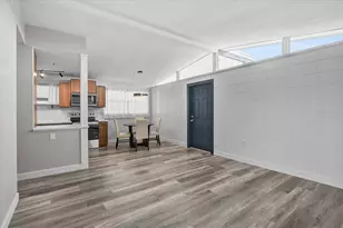 3133 Lake Ridge Dr, Sarasota, FL 34237 - Photo 7