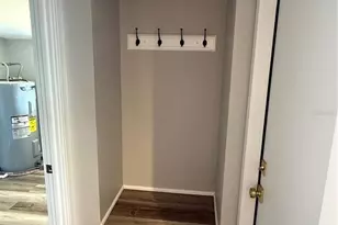 3133 Lake Ridge Dr, Sarasota, FL 34237 - Photo 17