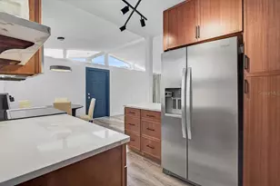 3133 Lake Ridge Dr, Sarasota, FL 34237 - Photo 11