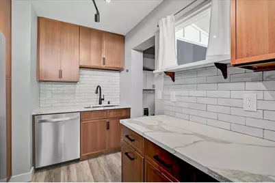 3133 Lake Ridge Drive, Sarasota, FL 34237 - Photo 13