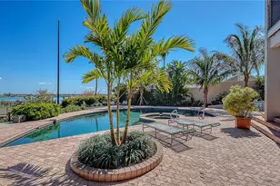 2116 Casey Key Rd, Nokomis, FL 34275 - Photo 19