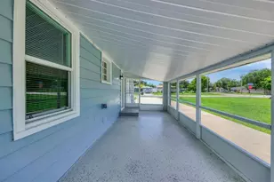 905 Myrtle Ave, Venice, FL 34285 - Photo 23