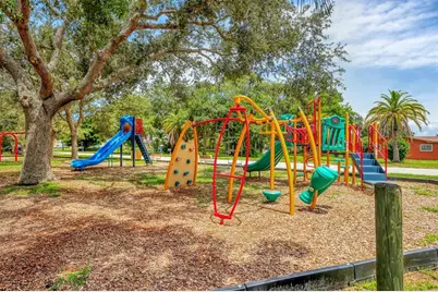 905 Myrtle Avenue, Venice, FL 34285 - Photo 33