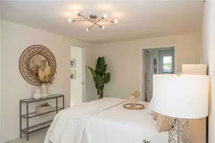 563 Spanish Dr S, Longboat Key, FL 34228 - Photo 13