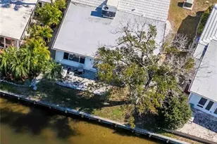 563 Spanish Dr S, Longboat Key, FL 34228 - Photo 37