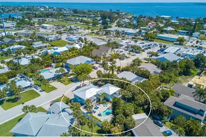 305 57th Street #B, Holmes Beach, FL 34217 - Photo 23