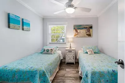 305 57th Street #B, Holmes Beach, FL 34217 - Photo 15