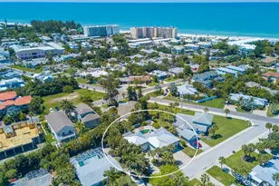 305 57th St, Holmes Beach, FL 34217 - Photo 21