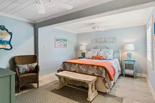 305 57th St, Holmes Beach, FL 34217 - Photo 31