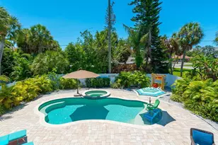 305 57th St, Holmes Beach, FL 34217 - Photo 7