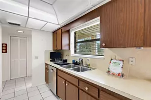 1516 Valley Forge Blvd, Sun City Center, FL 33573 - Photo 15