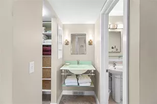 1515 Pelican Point Dr, Sarasota, FL 34231 - Photo 23