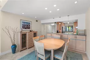 1515 Pelican Point Dr, Sarasota, FL 34231 - Photo 9