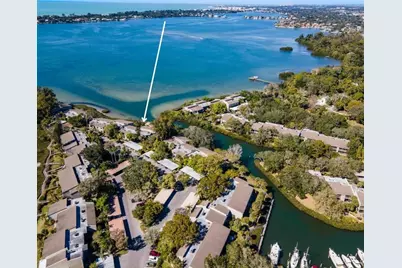 1515 Pelican Point Drive #284, Sarasota, FL 34231 - Photo 3