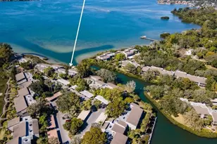 1515 Pelican Point Dr, Sarasota, FL 34231 - Photo 3