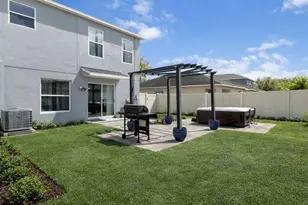 7327 Lumber Port Dr, Ruskin, FL 33573 - Photo 39