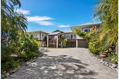 677 Lands End Drive, Longboat Key, FL 34228 - Photo 9