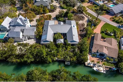 677 Lands End Drive, Longboat Key, FL 34228 - Photo 61