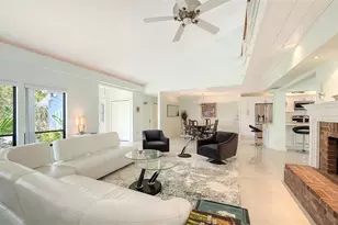 5324 Siesta Ct, Sarasota, FL 34242 - Photo 15