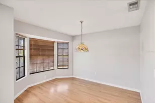 2942 Woodpine Cir, Sarasota, FL 34231 - Photo 15