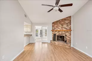 2942 Woodpine Cir, Sarasota, FL 34231 - Photo 7