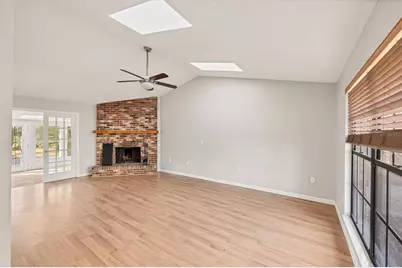 2942 Woodpine Circle, Sarasota, FL 34231 - Photo 5