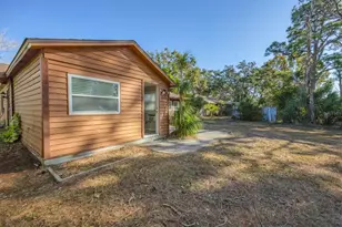 2942 Woodpine Cir, Sarasota, FL 34231 - Photo 27