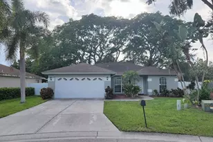 2725 Feiffer Cir, Sarasota, FL 34235 - Photo 3