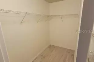 2725 Feiffer Cir, Sarasota, FL 34235 - Photo 15