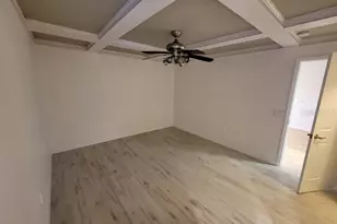 2725 Feiffer Cir, Sarasota, FL 34235 - Photo 13