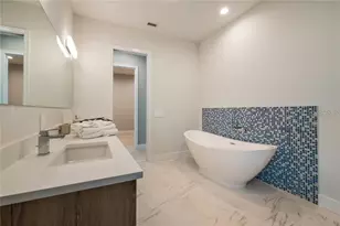 1732 Shoreland Dr, Sarasota, FL 34239 - Photo 55