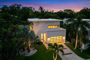 1732 Shoreland Dr, Sarasota, FL 34239 - Photo 3