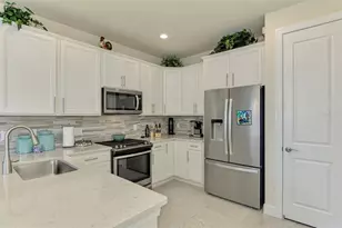 12271 Myrtle Bay Ct, Sarasota, FL 34238 - Photo 9