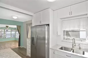 3856 27th Pkwy, Sarasota, FL 34235 - Photo 13