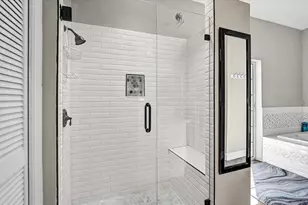 4427 Highland Oaks Cir, Sarasota, FL 34235 - Photo 19