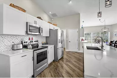 4427 Highland Oaks Circle, Sarasota, FL 34235 - Photo 7