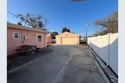 733 Laurel Avenue, Venice, FL 34285 - Photo 13