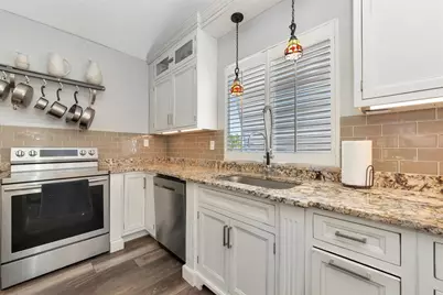 4211 3rd Avenue NE, Bradenton, FL 34208 - Photo 15