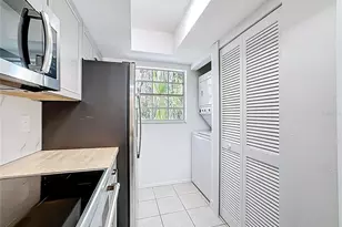 608 N Jefferson Ave, Sarasota, FL 34237 - Photo 9