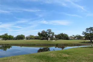 7193 W Country Club Dr N, Sarasota, FL 34243 - Photo 3