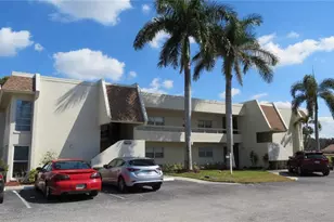 7193 W Country Club Dr N, Sarasota, FL 34243 - Photo 19