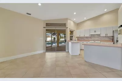 4851 Wood Pointe Way, Sarasota, FL 34233 - Photo 11