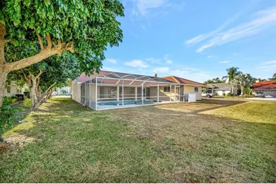 4851 Wood Pointe Way, Sarasota, FL 34233 - Photo 19