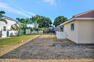 4851 Wood Pointe Wy, Sarasota, FL 34233 - Photo 31