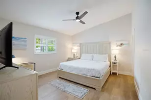 2051 Roselawn St, Sarasota, FL 34231 - Photo 25