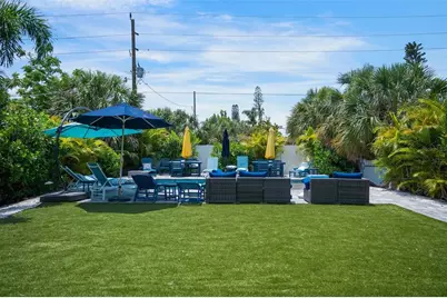 2051 Roselawn Street, Sarasota, FL 34231 - Photo 71